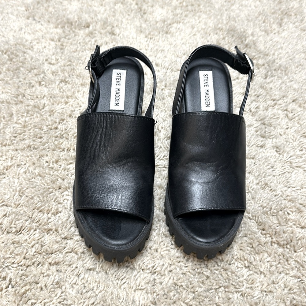 Steve Madden Sunnyside black leather log sole sandal 7.5M EUC